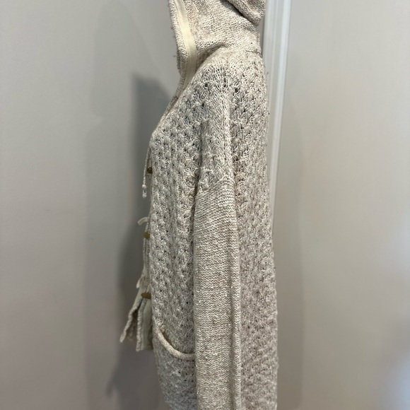 Free People Oversized Sz: S Cable Knit Chunky Cream Cardigan. Toggle Buttons. - Picture 16 of 16